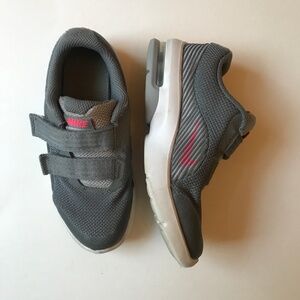 Kids Nike Air Max Sneakers. Grey. Size 12C